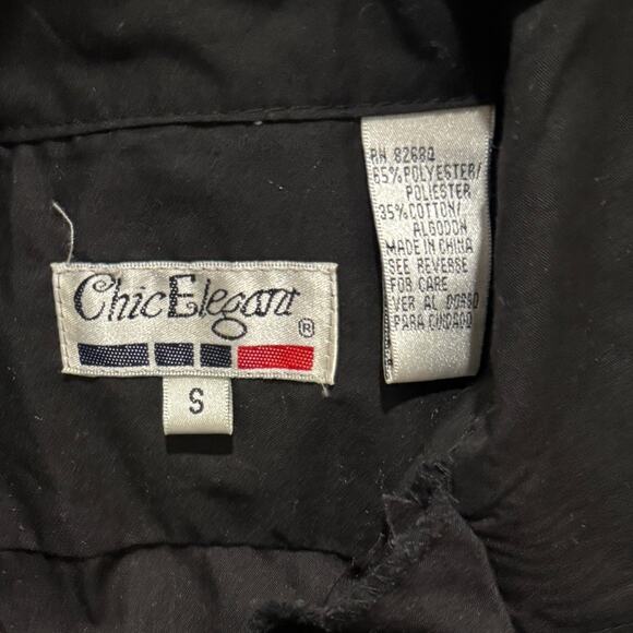 Chic Elegant Black Guayabera Embroidered Button Up Shirt S Short Sleeve Resort - Picture 3 of 6